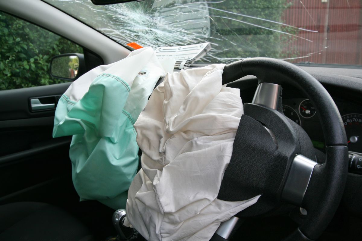 Car Safety: The Connection between Car Airbags and Short People